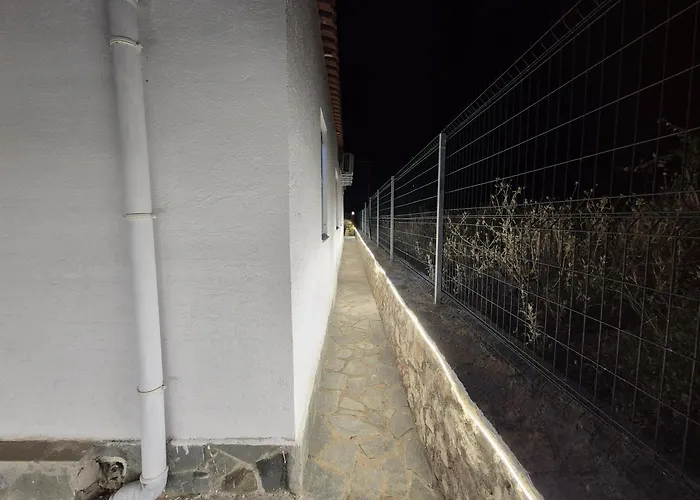 Olive Stone Himarë